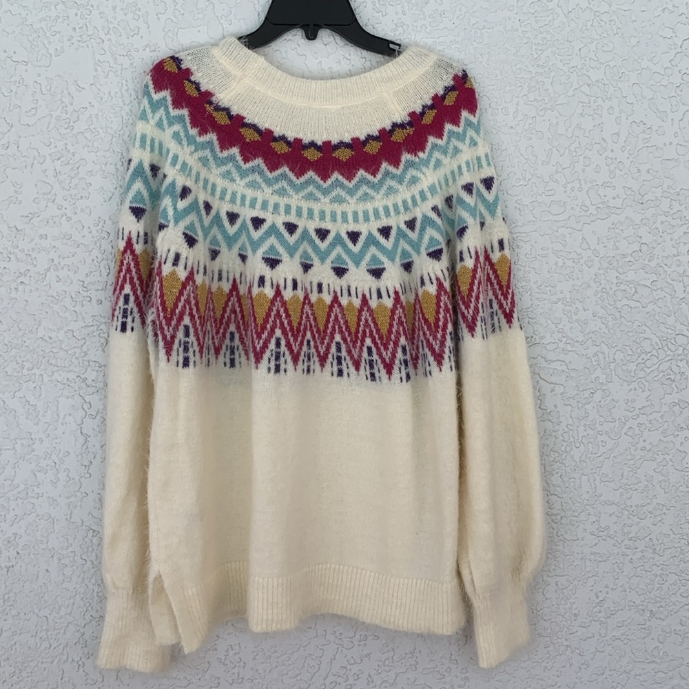 Time and Tru soft sweater in colorful print size 16-18 - Picture 6 of 12